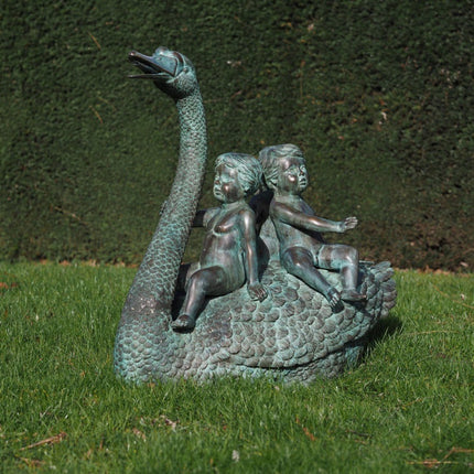 Bronzen beeld 3 Kinderen op Zwaan 85x55x90cm - Doika - Bronzen beeld - Doika - 5410807008577 - B857