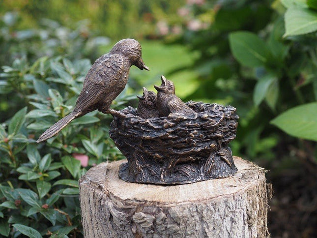 Bronzen beeld Bruin staand vogelnestje 14x9x20cm - Doika - Bronzen beeld - Doika - 5410807003961 - GA0396BR-B