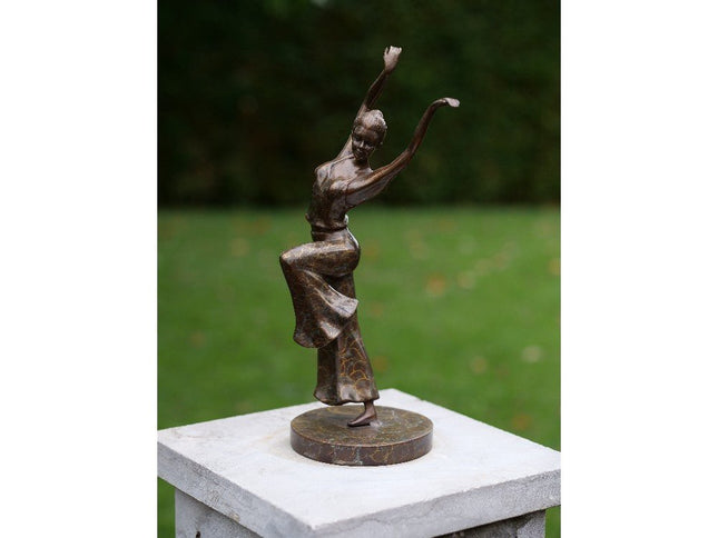 Bronzen beeld Dansend meisje 32x11x11cm - Doika - Bronzen beeld - Doika - 5410807023990 - AN2399BRW-P
