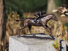 Bronzen beeld Jockey op paard (klein) 17x7x28cm - Doika - Bronzen beeld - Doika - 5410807010952 - BS1095B