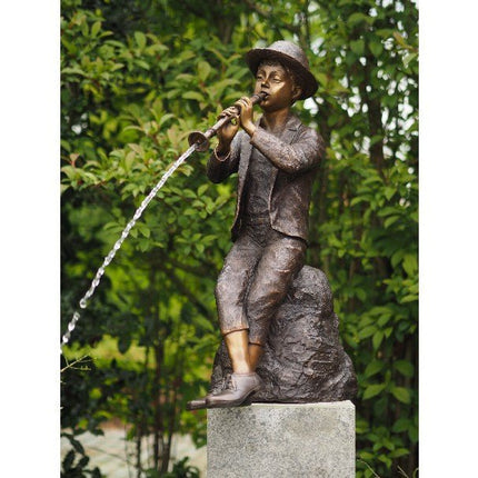 Bronzen beeld Jongen met fluit 78x33x48cm - Doika - Bronzen beeld - Doika - 5410807006030 - AN0603BR-B