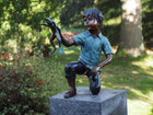 Bronzen beeld Jongen met kikker 60x25x50cm 11kg - Doika - Bronzen beeld - Doika - 5410807912805 - B91280