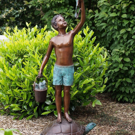 Bronzen beeld Jongen op schildpad 143x40x52cm - Doika - Bronzen beeld - Doika - 5410807913024 - B91302
