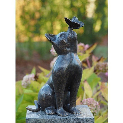 Bronzen beeld Kat met vlinder 38x16x25cm - Doika - Bronzen beeld - Doika - 5410807019054 - AN1905BR-BI