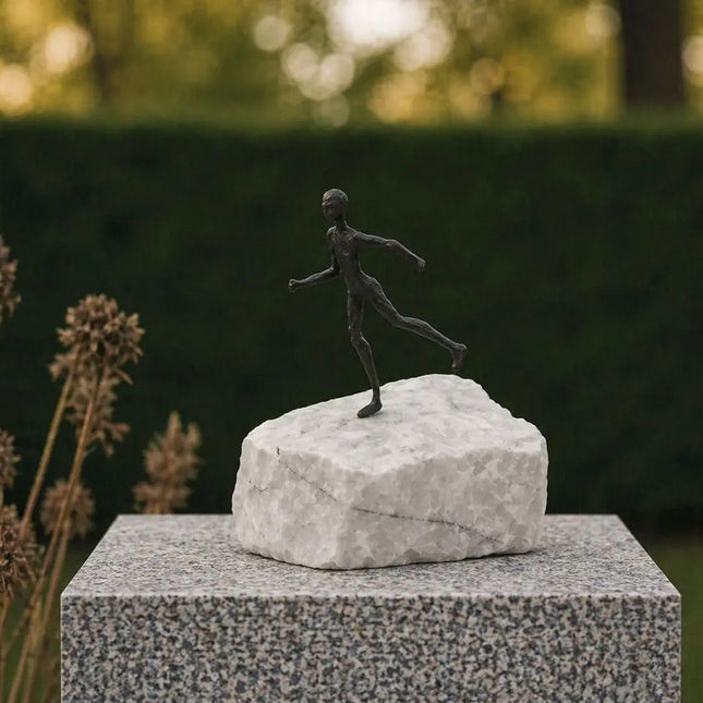 Bronzen Beeld Keep Going 12x8x17 cm - Doika - Bronzen beeld - Thermobrass - 5410807015681 - BS1568B