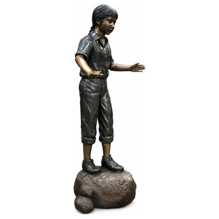 Bronzen Beeld Meisje Op Rots 47x62x135 cm - Doika - Bronzen beeld - Thermobrass - 5410807088128 - B881-2