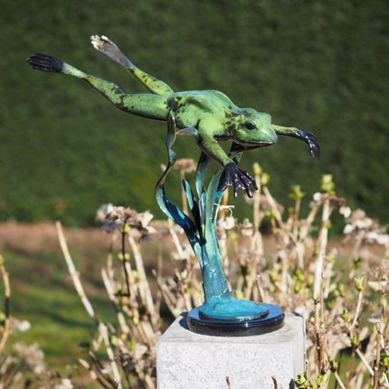 Bronzen beeld Springende kikker (naar beneden) 57x34x55cm - Doika - Bronzen beeld - Doika - 5410807505380 - B50538