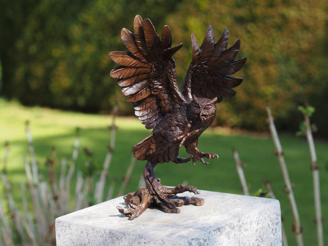 Bronzen beeld Vliegende Uil 30x23x19cm - Doika - Bronzen beeld - Doika - 5410807610213 - BS61021