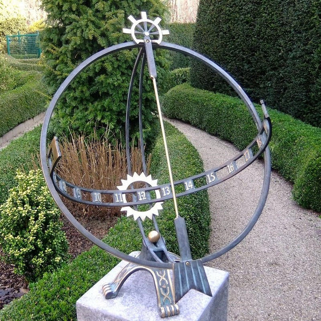 Bronzen Grote zonnewijzer 66x49x52cm - Doika - Zonnewijzer - Doika - 5410807112632 - GA1263BR-V