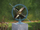 Bronzen Zonnewijzer 42x33x45cm - Doika - Zonnewijzer - Doika - 5410807016732 - GA1673BR-V