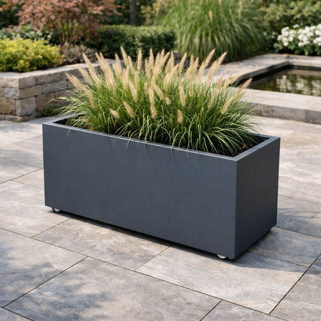 GARDRA Polyester plantenbak met wielen 80x40x40 cm - Zwartgrijs (RAL 7021) - Doika - Plantenbak - GARDRA -  - GARDRA Polyester plantenbak met wielen 80x40x40 cm - Zwartgrijs (RAL 7021)