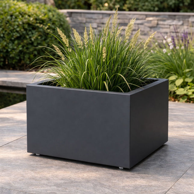 GARDRA Polyester plantenbak met wielen 80x80x60 cm - Zwartgrijs (RAL 7021) - Doika - Plantenbak - GARDRA -  - 
